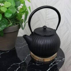 Orange85 Gietijzeren Theepot Aziatisch 1.2L Bol Streeppatroon Zwart Gietijzer 6 Orange85 Gietijzeren Theepot Aziatisch 1.2L Bol Streeppatroon Zwart Gietijzer -Huishoudelijke Voorwerpen Winkel 1000033127 0110