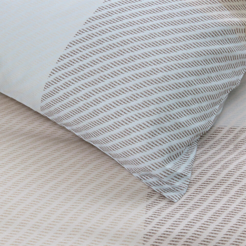 Damai Dekbedovertrek Moore - Satijn - 260x200/220 Cm - Butter Cream 3 Damai Dekbedovertrek Moore - Satijn - 260x200/220 Cm - Butter Cream - Afbeelding 3