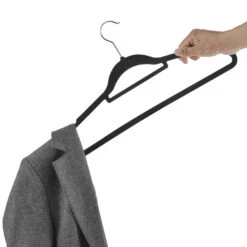 ACAZA Set Van 30 Kledinghangers Met Fluwelen Laagje, Zwart -Huishoudelijke Voorwerpen Winkel 1000045924 0102