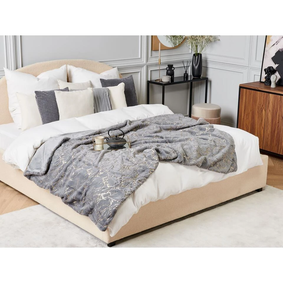 Beliani Plaid GODAVARI - Grijs Polyester 2 Beliani Plaid GODAVARI - Grijs Polyester - Afbeelding 2