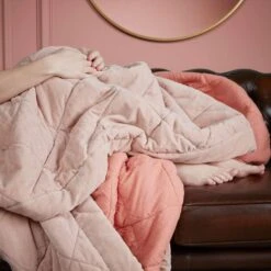 KAAT Amsterdam Plaid Ogibly - Roze - 260x260 Cm 6 KAAT Amsterdam Plaid Ogibly - Roze - 260x260 Cm -Huishoudelijke Voorwerpen Winkel 81024741 0200